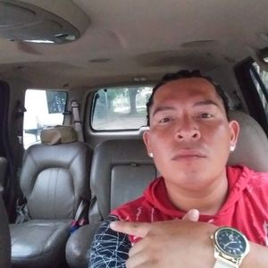 Meet your Posher, Ivis enrrique